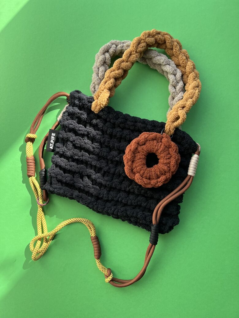 PUFFY handbag | black