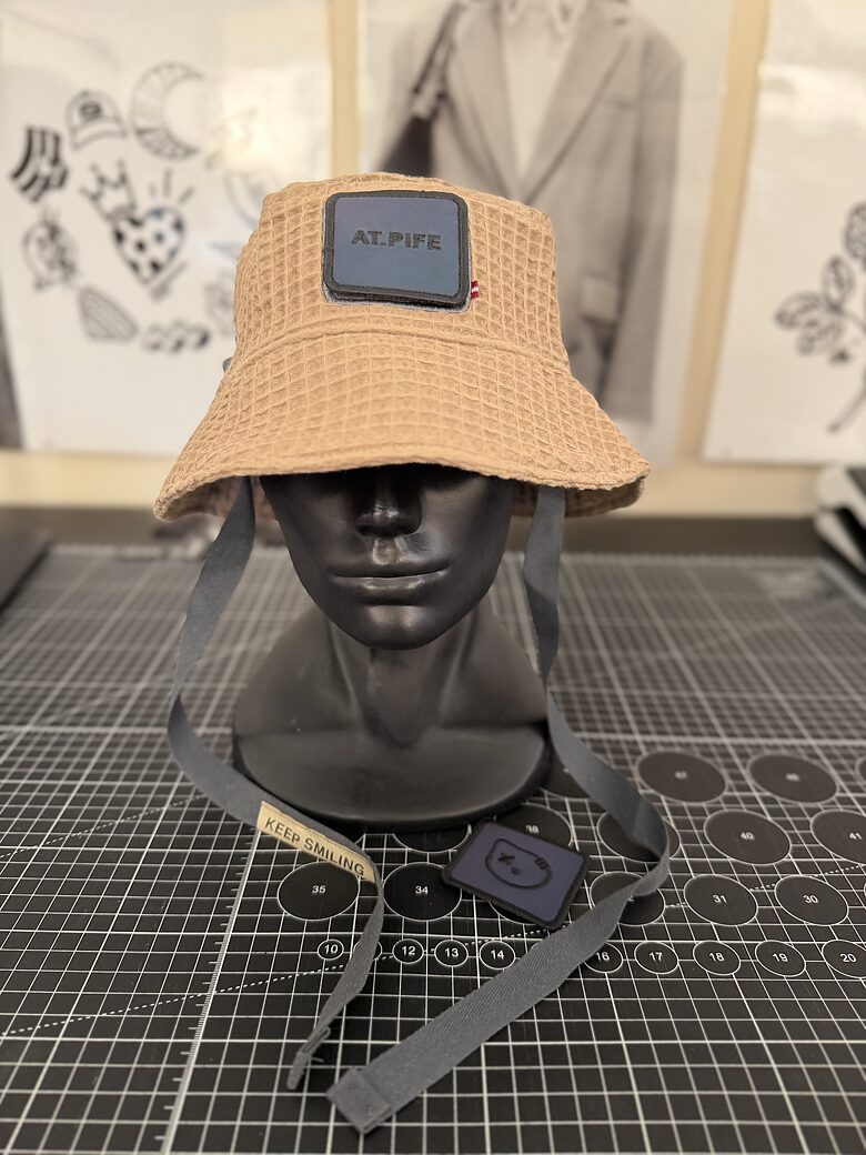 Kids COTTON BUCKET HAT / taupe (XS)