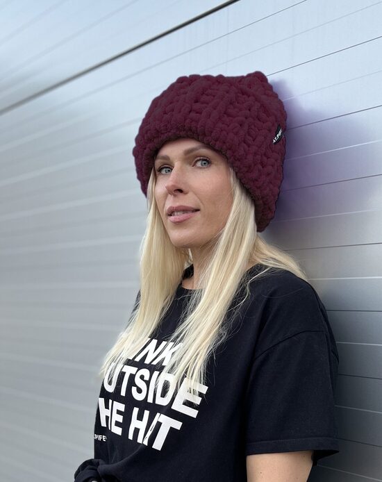 PUFFY BIG HAT | dark carmine-cherry