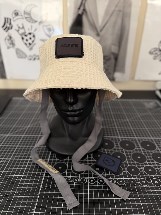 Kids COTTON BUCKET HAT / ecru (XS, S)